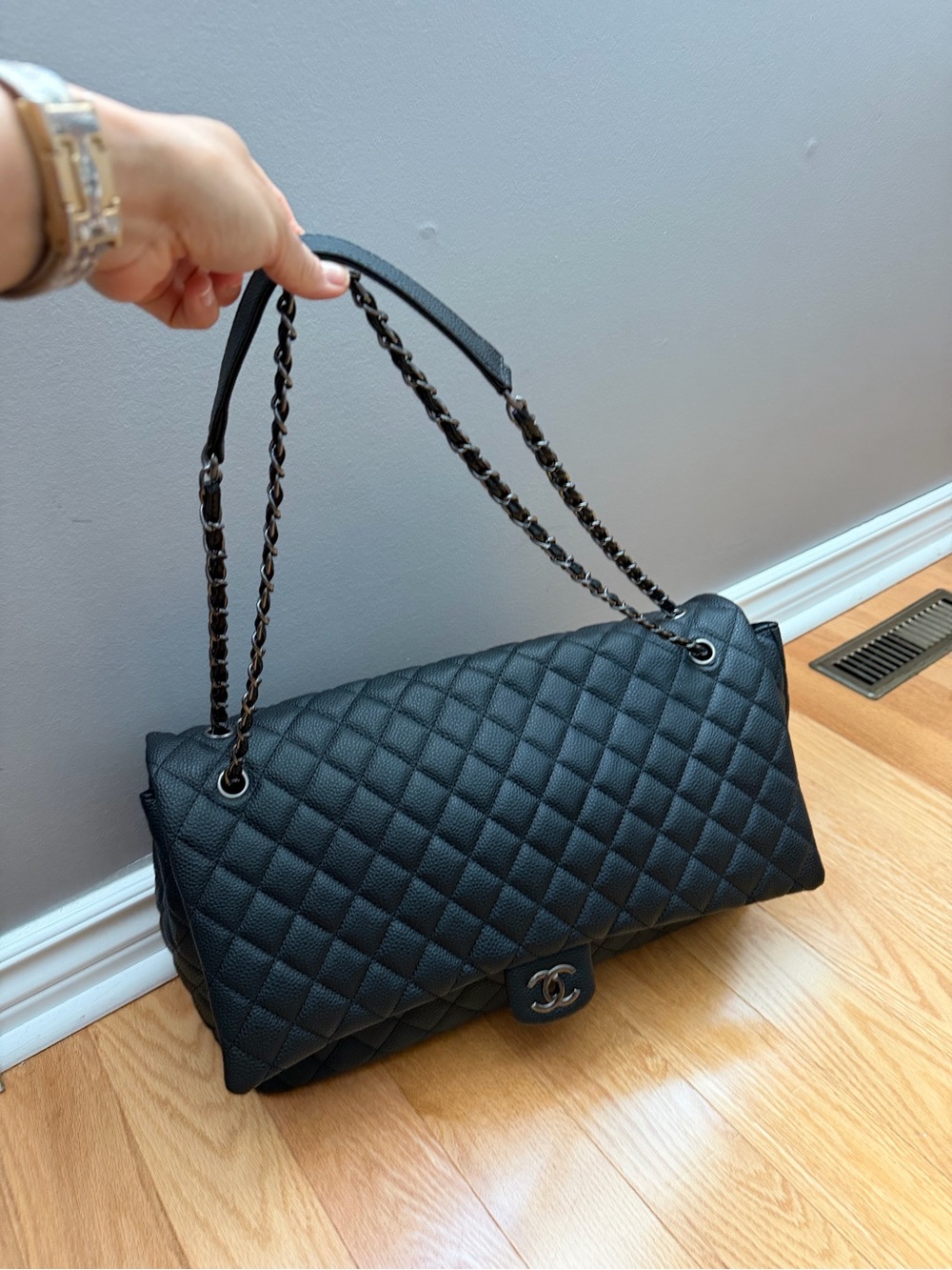 Black Quilted Shoulder Travel Flap bag